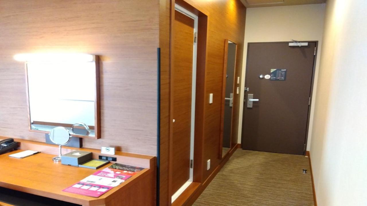 Odysis Suites Osaka Airport Hotel Идзумисано Экстерьер фото