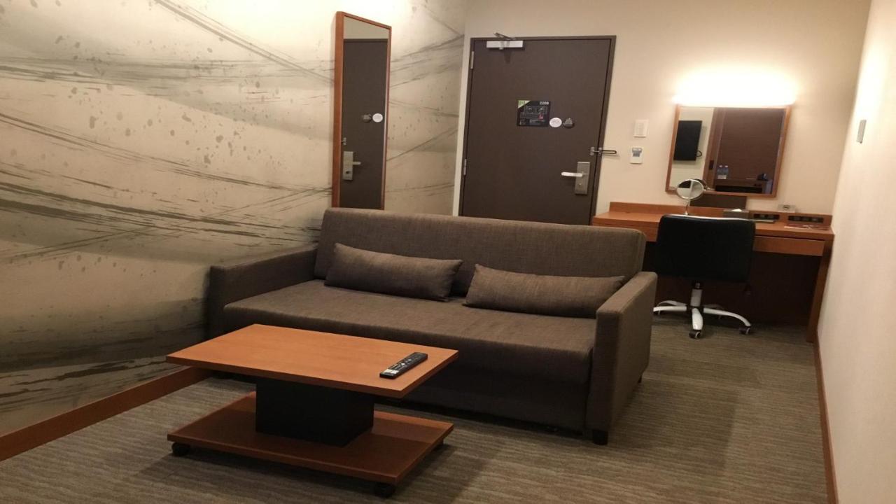 Odysis Suites Osaka Airport Hotel Идзумисано Экстерьер фото