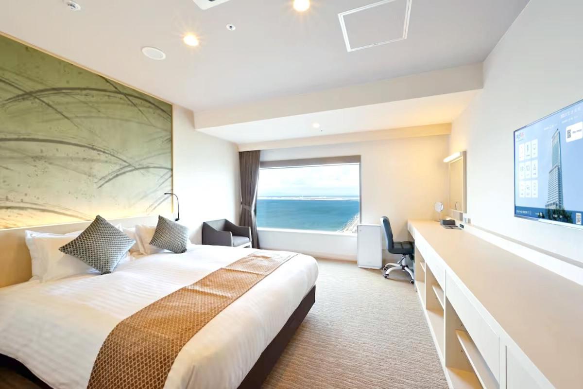 Odysis Suites Osaka Airport Hotel Идзумисано Экстерьер фото