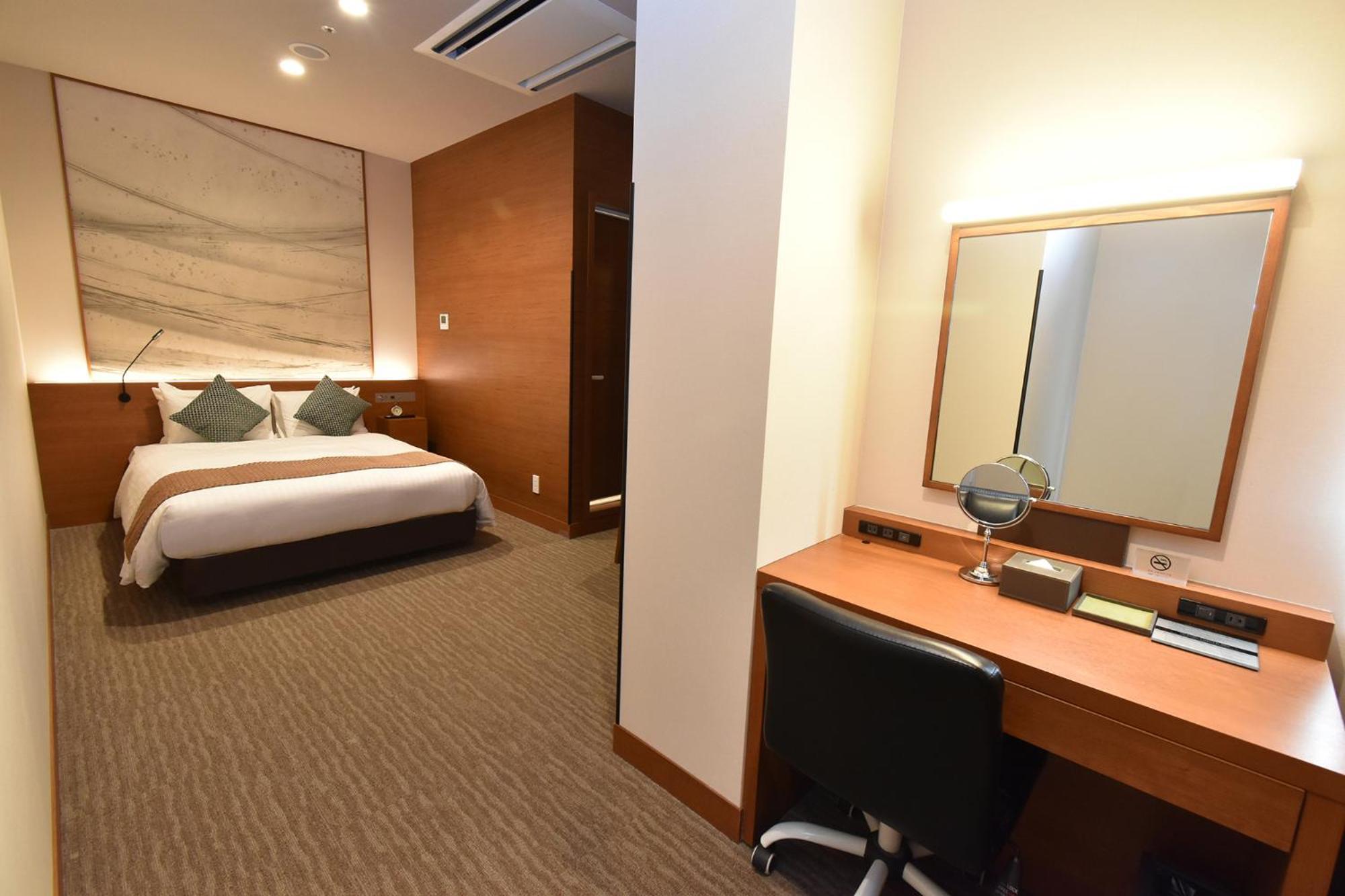 Odysis Suites Osaka Airport Hotel Идзумисано Экстерьер фото